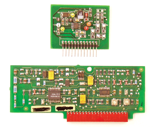 Платы управления ККМ на базе ИС IR1150 (вверху) и UC3854 (внизу) 