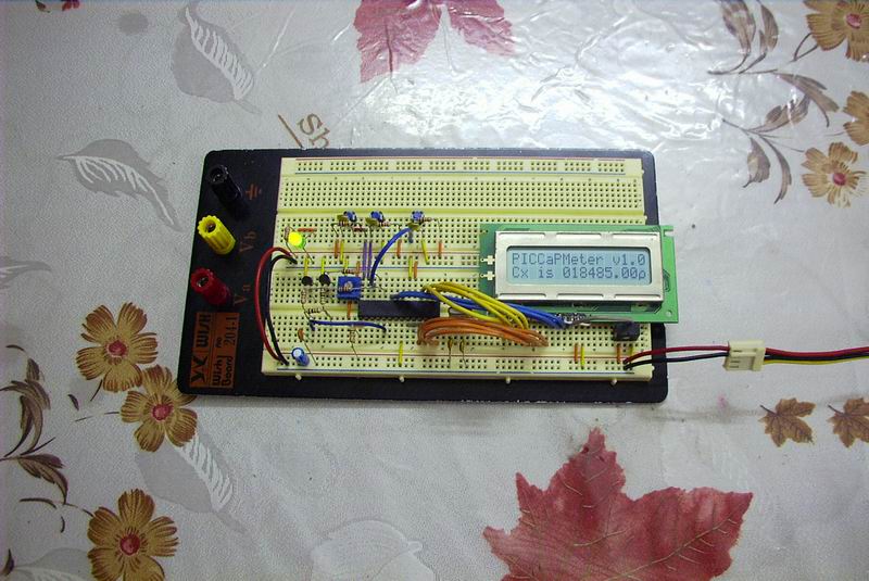 The initial prototyping on a breadboard