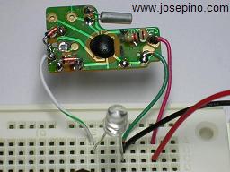 Диоды и резистор могут быть установлены на плате. 