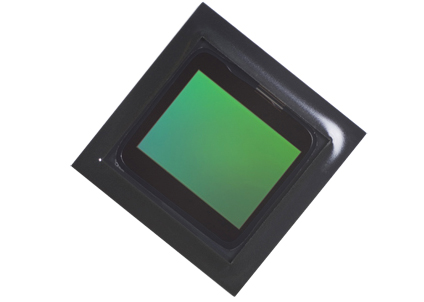 8 МП КМОП-матрица от Aptina Imaging Corporation, дочерней компании Micron Technology.