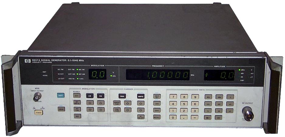 Signal Generator Agilent 8657A