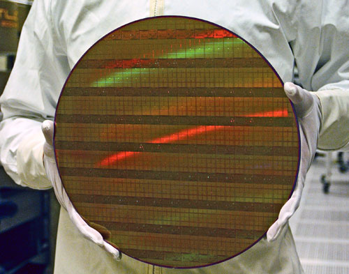 Intel, Samsung и Toshiba планируют вдвое сократить проектные нормы чипов