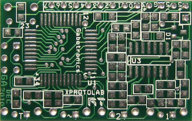 Вид печатной платы для миниатюрного осциллографа на ATXMEGA32