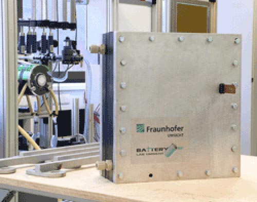 The redox flow stack prototype with a 1-kW output.