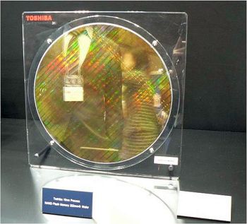 Toshiba Shows 128Gb NAND Flash Using 19nm Process Technology