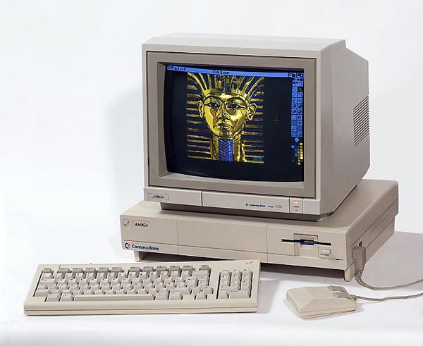 Персональный компьютер Amiga 1000