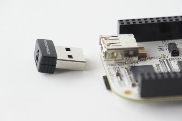 К плате BeagleBone и Raspberry Pi можно подключать Wi-FI адаптеры 