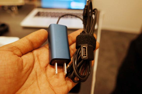 FINsix - Laptop power adapter