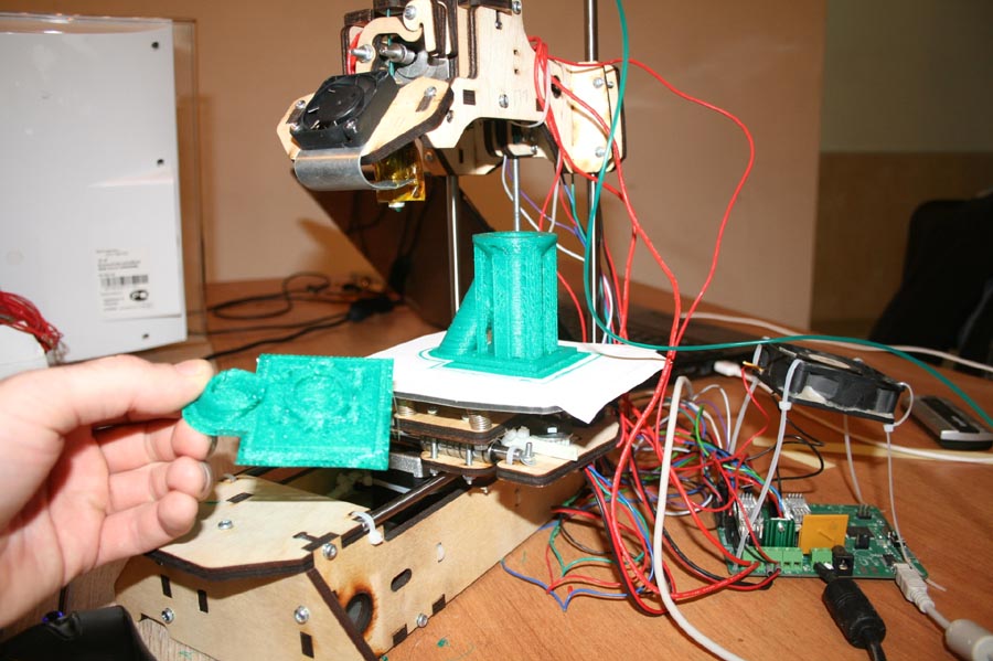 Самостоятельная сборка 3D-принтера или покупка готового оборудования
