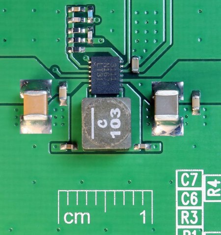 1.5 A Monolithic Buck-Boost DC/DC Converter with Up to 95% Efficiency Features 2.5 V-15 V Input and Output Voltage Ranges