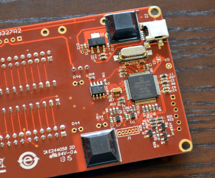 Review: Microchip Curiosity is a gorgeous new 8-bit dev board