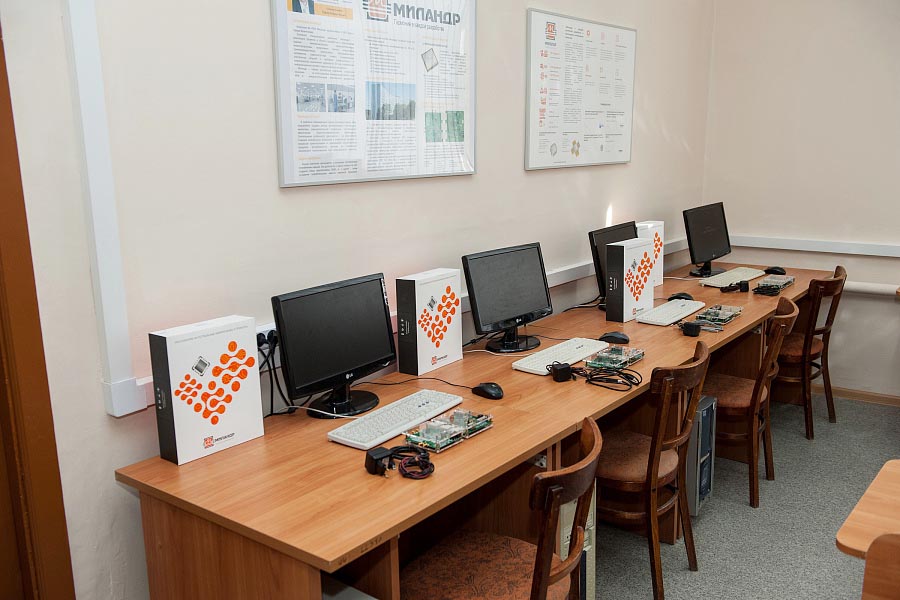 В КНИТУ-КАИ открылась лаборатория, оснащенная аналого-цифровыми преобразователями компании Миландр