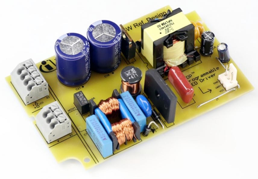 XDPL8210 35 W constant current reference board with 0-10 V dimming Interface