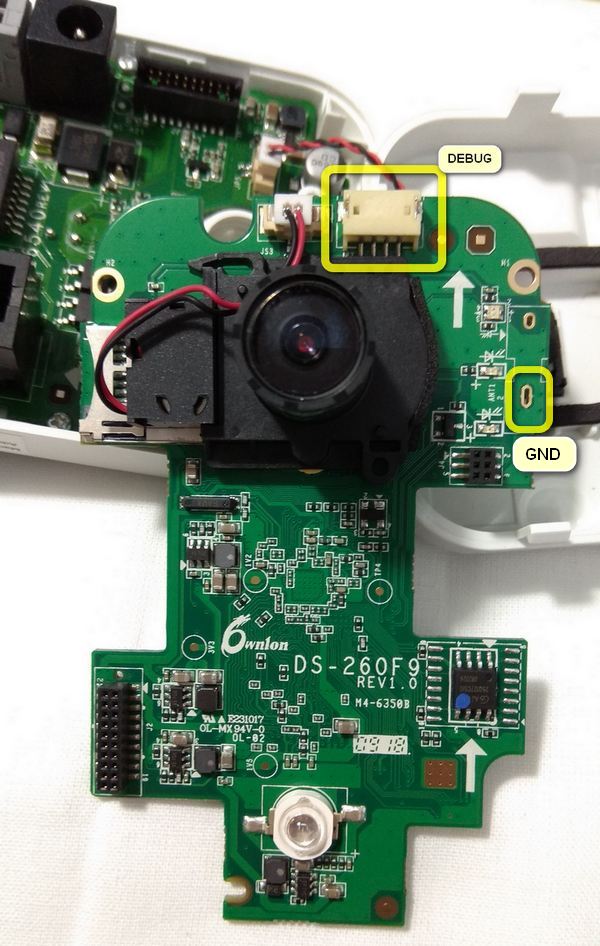 The location of the debugging port connector on the circuit board of IP-video camera DS-2CD2420F-I.