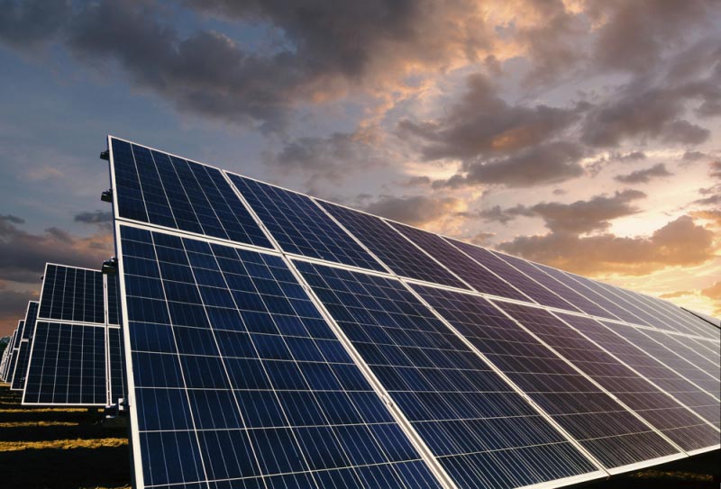 Ученые предложили метод повышения эффективности солнечных батарей и светодиодов при использовании углеродных точек