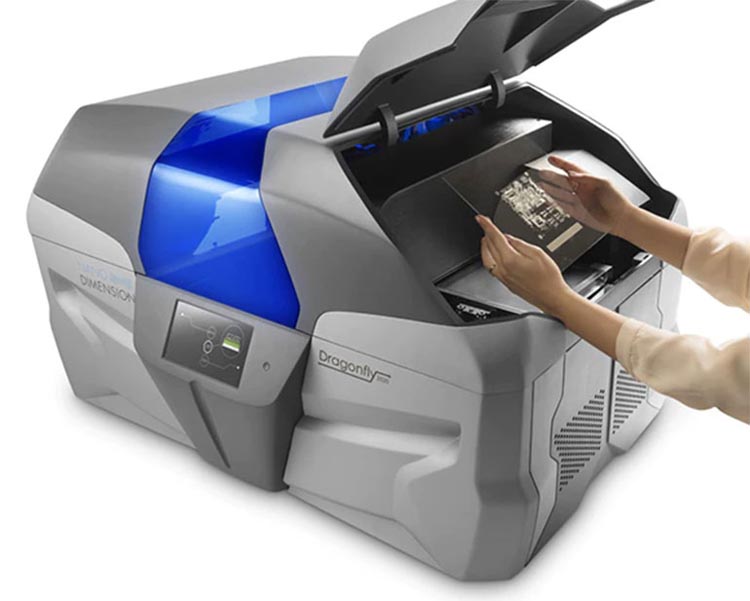 3D принтер DragonFly, выпускаемый компанией Nano Dimension, предлагает еще один способ создания печатных плат.