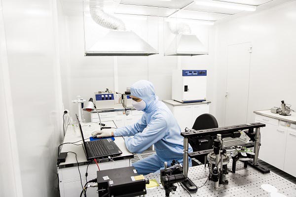 «Росэлектроника» разработает технологию производства композитов для ЭКБ космического назначения