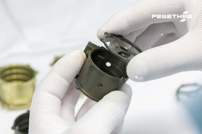 Управление движением бортовых систем спутников