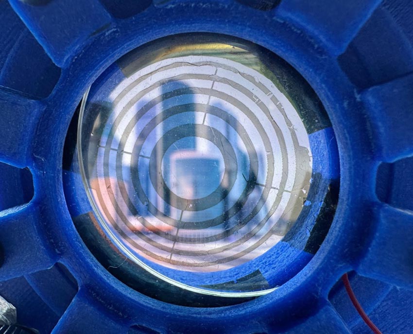 В тысячи раз тоньше волоса: учёные создали «умную» линзу для сетей 6G