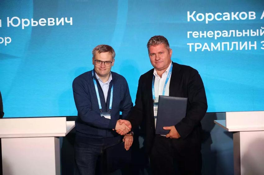 Трамплин Электроникс» подписал соглашения о партнерстве с «АСКОН» и «ТЕСИС»