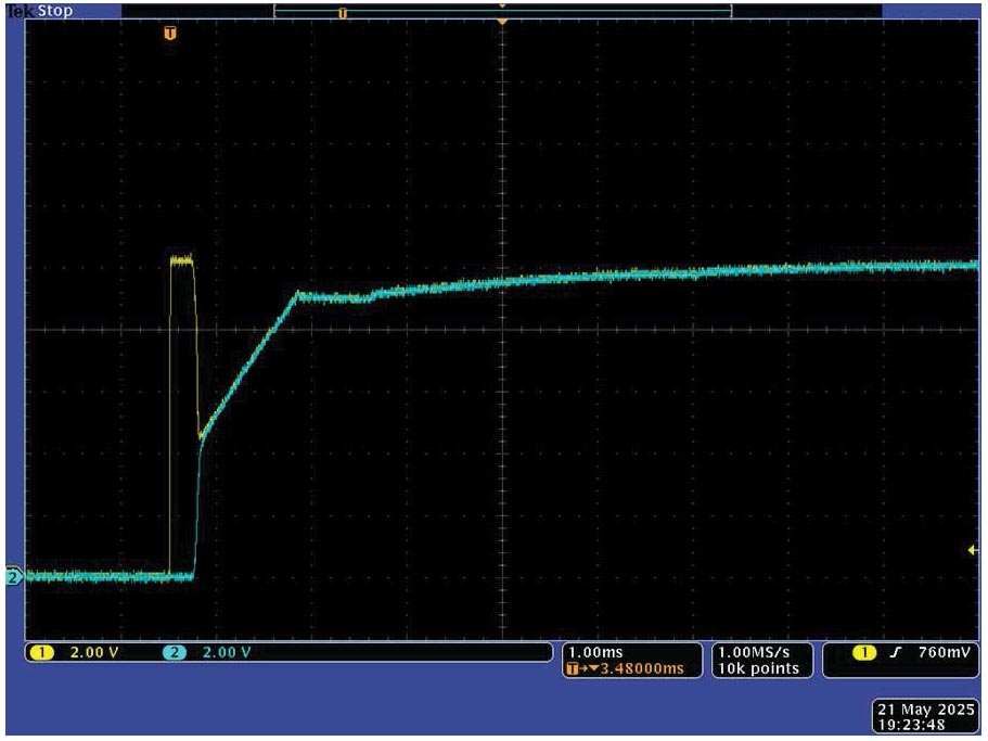 Отклик схемы на подачу на вход микросхемы MAX16126 скачка напряжения 10 В.