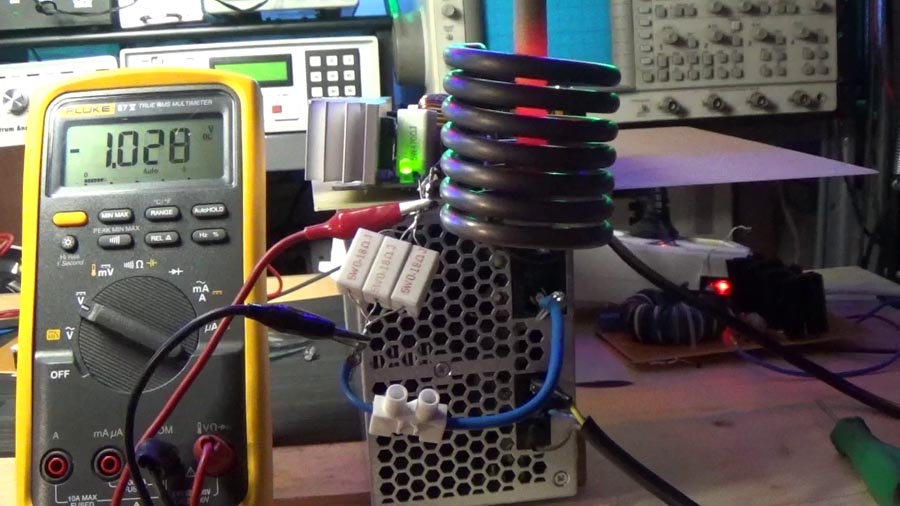 Shunt to measure current drawn by the circuit.