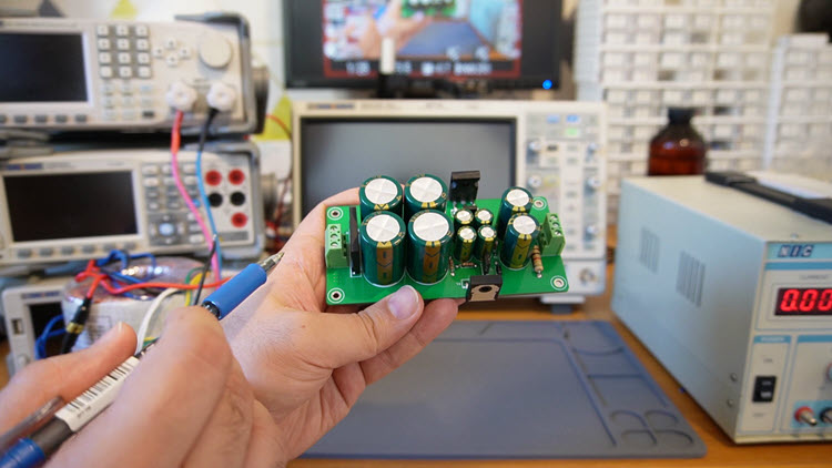 Assembled PCB board of the low noise 45 V-4 A dual rail power supply.
